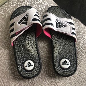 Adidas slides size 7